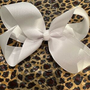 Charming White Hair Bow for Kids